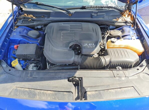 2C3CDZAG5KH733648 2019 DODGE CHALLENGER Blue Widok wnętrza z tyłu