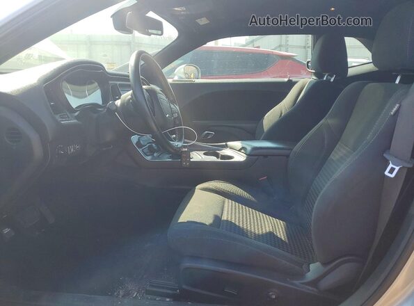 2C3CDZAG6JH302783 2018 DODGE CHALLENGER Silver Вид салону спереду
