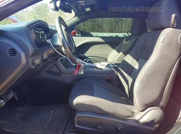 2C3CDZAG7GH349815 2016 DODGE CHALLENGER Красный Вид салона спереди