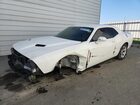 2018 Dodge Challenger Sxt Белый vin: 2C3CDZAG7JH245722 Damage: Left Front Fender, Severe Damage, Replacement Required
