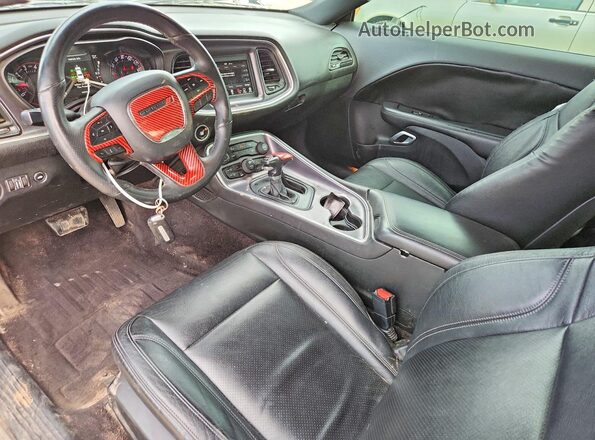 2C3CDZAG9JH287986 2018 DODGE CHALLENGER Серый Вид панели приборов