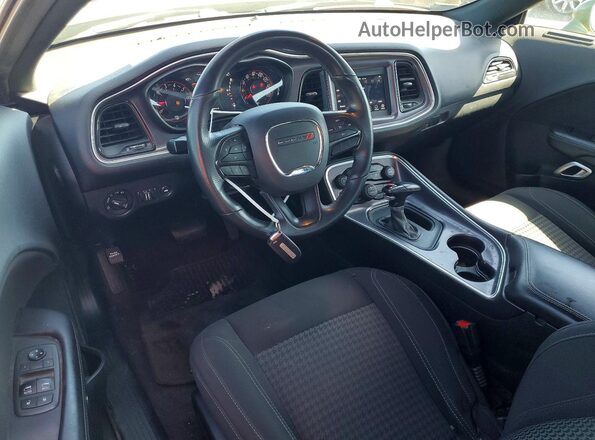 2C3CDZAG9JH318069 2018 DODGE CHALLENGER Зеленый Вид панели приборов