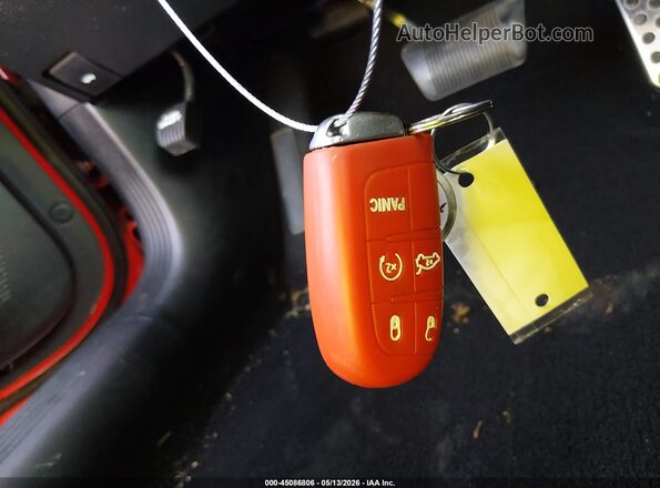 2C3CDZAG9KH731580 2019 DODGE CHALLENGER Красный Вид панели приборов