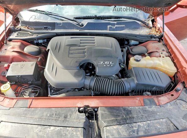 2C3CDZAG9LH219271 2020 DODGE CHALLENGER Оранжевый Вид задней части салона