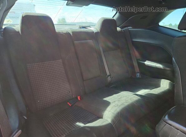 2C3CDZAGXJH280366 2018 DODGE CHALLENGER Burgundy Вид задніх сидінь