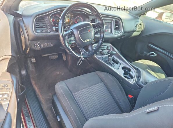 2C3CDZAGXJH280366 2018 DODGE CHALLENGER Burgundy Вид панелі приладів