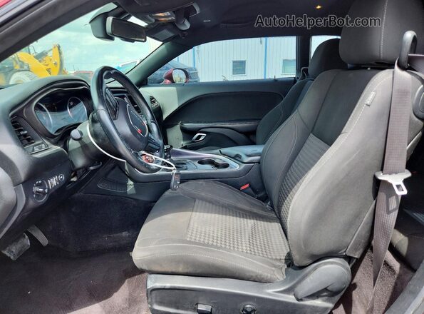 2C3CDZBT1JH168728 2018 DODGE CHALLENGER Maroon Front interior view