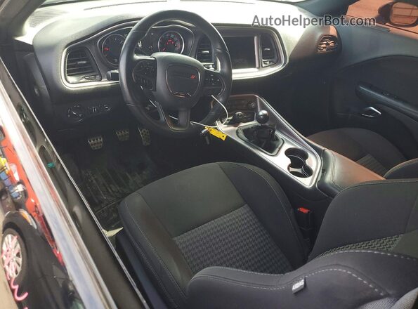 2C3CDZBT5KH571645 2019 DODGE CHALLENGER Черный Вид панели приборов