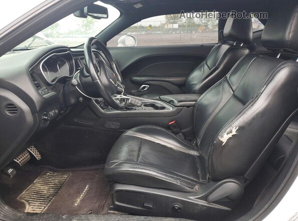 2C3CDZBT7HH527686 2017 DODGE CHALLENGER Белый Вид салона спереди