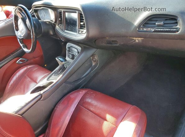 2C3CDZBT8JH297260 2018 DODGE CHALLENGER Бордовый Вид панели приборов