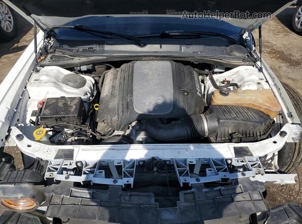 2C3CDZBT8LH236185 2020 DODGE CHALLENGER Белый Вид задней части салона