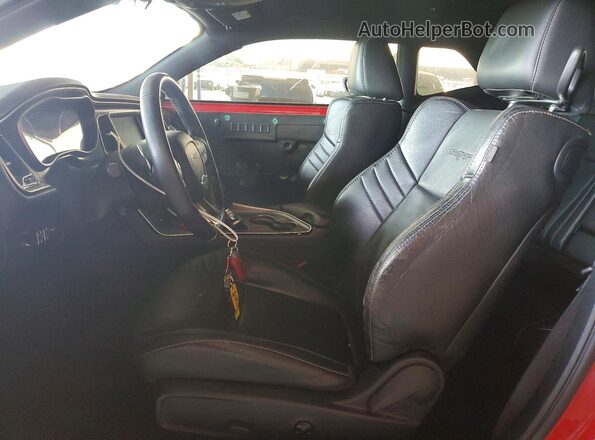 2C3CDZC93GH352385 2016 DODGE CHALLENGER Красный Вид салона спереди