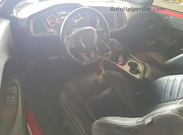 2C3CDZC93GH352385 2016 DODGE CHALLENGER Красный Вид панели приборов