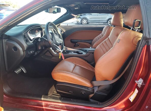 2C3CDZC97JH175248 2018 DODGE CHALLENGER Темно-бордовый Вид салона спереди