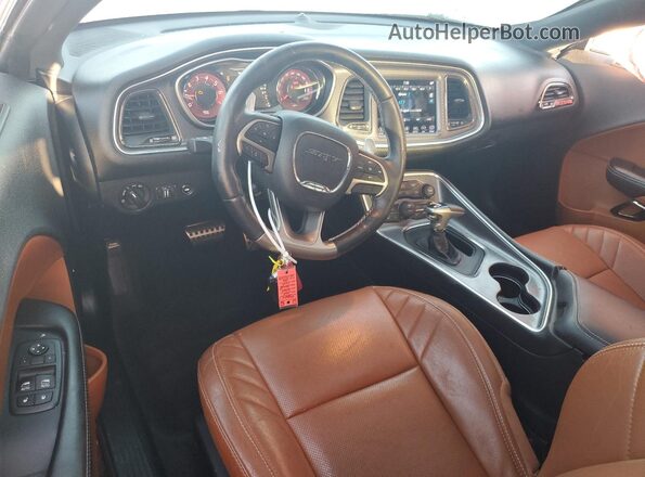 2C3CDZC97JH175248 2018 DODGE CHALLENGER Темно-бордовый Вид панели приборов