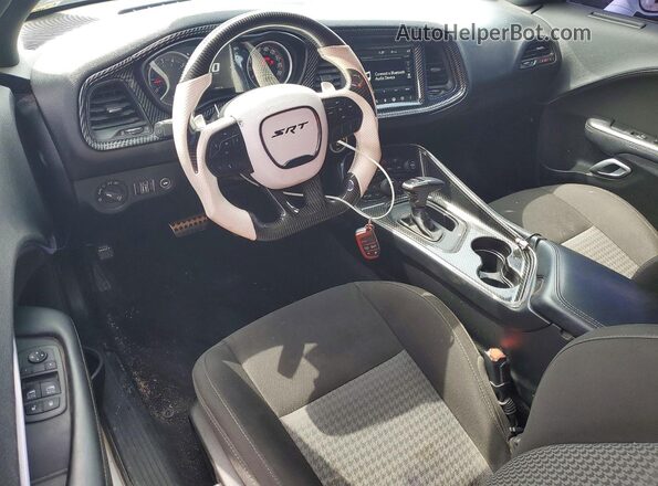 2C3CDZFJ3MH651800 2021 DODGE CHALLENGER Белый Вид панели приборов