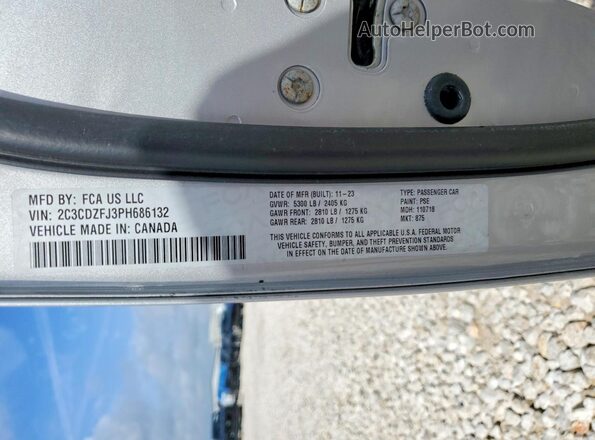 2C3CDZFJ3PH686132 2023 DODGE CHALLENGER Silver Vista del compartimento del motor