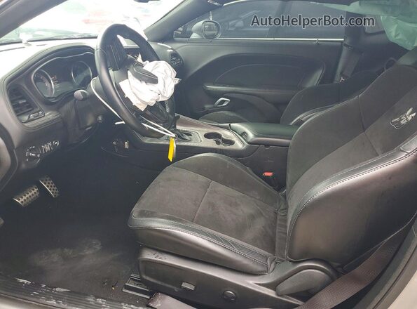 2C3CDZFJ3PH686132 2023 DODGE CHALLENGER Silver Vista interior delantera