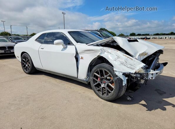 2C3CDZFJ6JH202428 2018 DODGE CHALLENGER White Delantero derecho