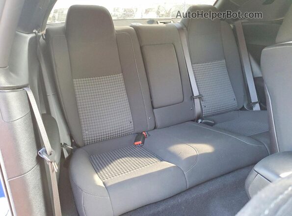 2C3CDZFJ8KH739741 2019 DODGE CHALLENGER Blue Rear seats view
