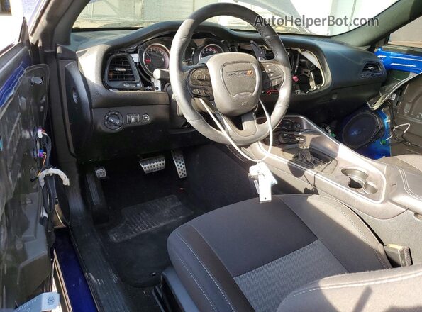2C3CDZFJ8KH739741 2019 DODGE CHALLENGER Blue Dashboard view