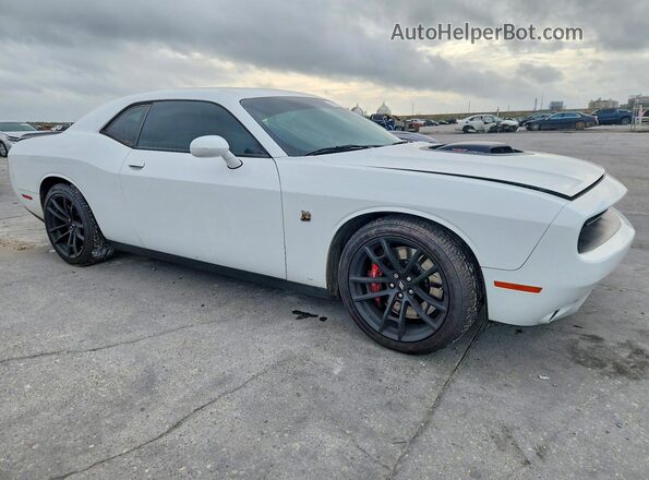 2C3CDZFJ8LH225681 2020 DODGE CHALLENGER White Передня права чверть