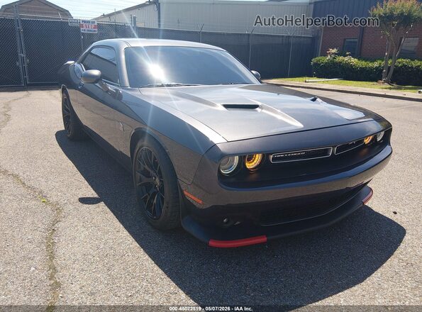 2C3CDZFJXJH246237 2018 DODGE CHALLENGER Серый Передняя правая четверть