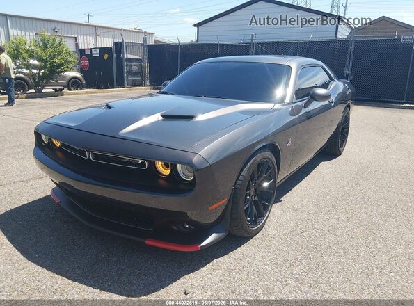 2C3CDZFJXJH246237 2018 DODGE CHALLENGER Серый Передняя левая четверть