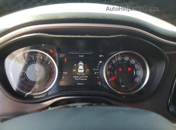 2C3CDZFJXMH599484 2021 DODGE CHALLENGER Silver ხელსაწყოთა პანელის ხედი