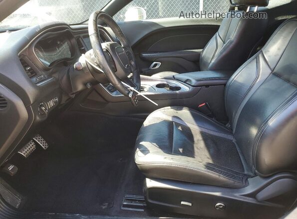 2C3CDZGG7JH288996 2018 DODGE CHALLENGER Белый Вид салона спереди