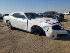 2021 Dodge Challenger Sxt Белый vin: 2C3CDZGG9MH547492