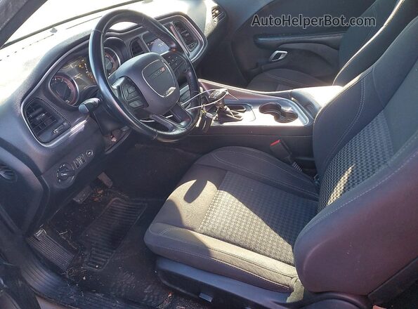 2C3CDZGGXKH690447 2019 DODGE CHALLENGER Серебряный Вид салона спереди