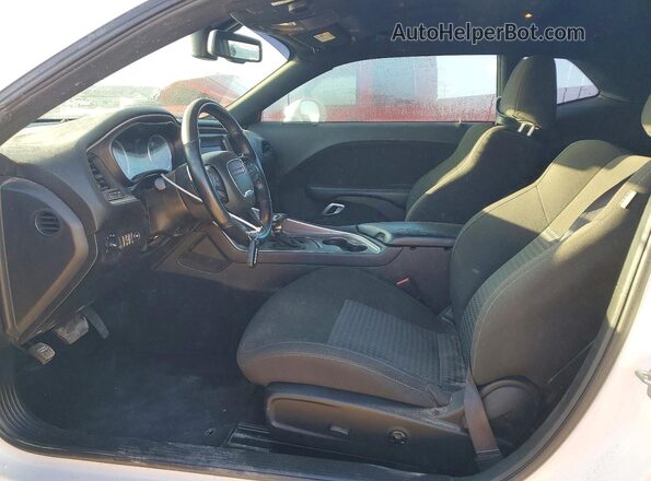 2C3CDZJG6MH677142 2021 DODGE CHALLENGER White Widok wnętrza z przodu