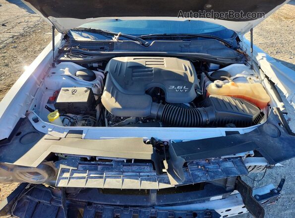 2C3CDZJG8PH503691 2023 DODGE CHALLENGER White Vista interior trasera