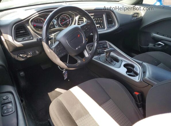 2C3CDZJGXKH717056 2019 DODGE CHALLENGER Blue Widok deski rozdzielczej