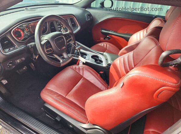 2C3CDZL90KH642236 2019 DODGE CHALLENGER Черный Вид панели приборов