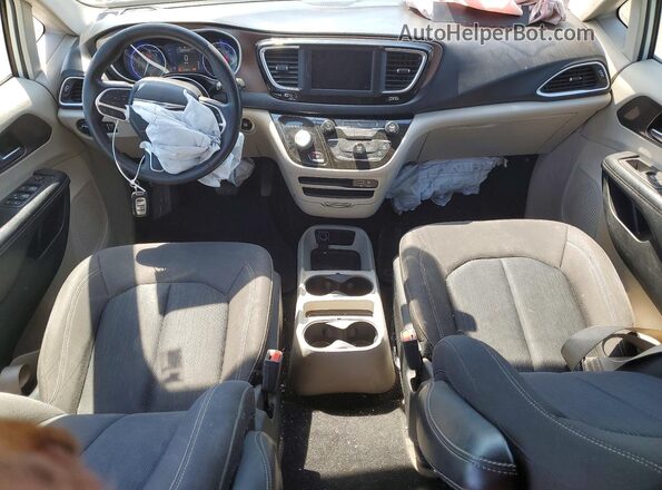 2C4RC1AG9LR121488 2020 CHRYSLER VOYAGER Белый Вид панели приборов