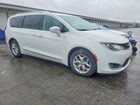 2018 Chrysler Pacifica Touring L White vin: 2C4RC1BG0JR187133