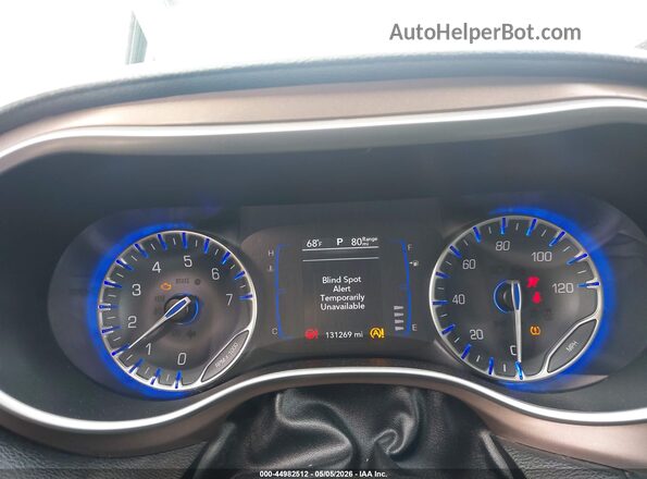 2C4RC1BG0JR312101 2018 CHRYSLER PACIFICA Белый Вид задних сидений