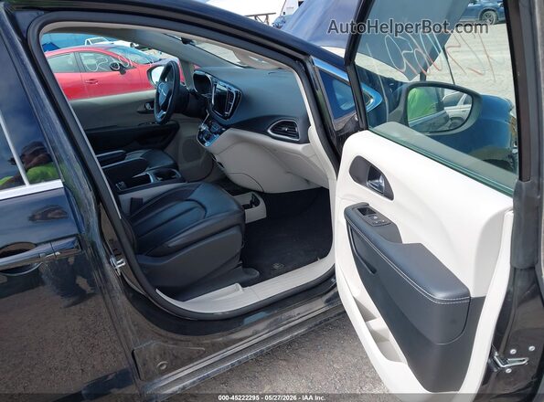 2C4RC1BG0PR615940 2023 CHRYSLER PACIFICA Black Front interior view
