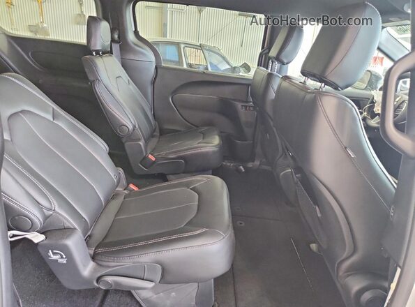 2C4RC1BG0SR587467 2025 CHRYSLER PACIFICA Белый Вид задней части салона