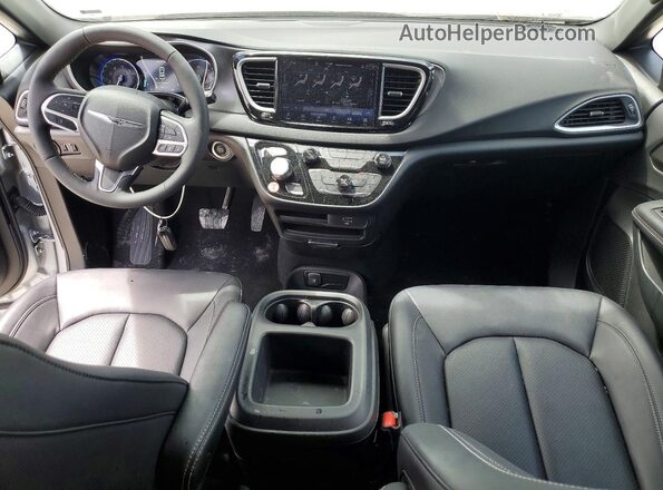 2C4RC1BG0TR208985 2026 CHRYSLER PACIFICA Серебряный Вид панели приборов