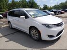 2018 Chrysler Pacifica Touring L White vin: 2C4RC1BG1JR290464