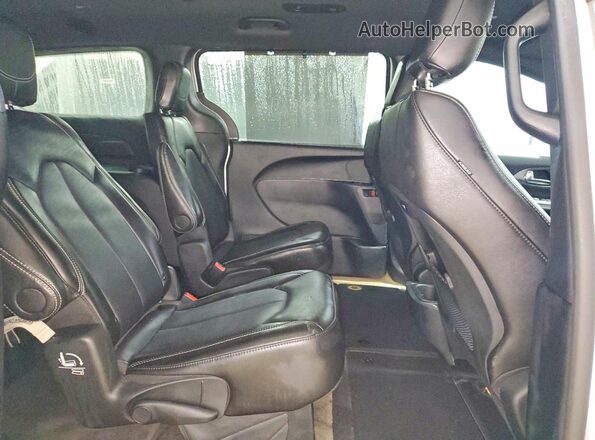 2C4RC1BG1TR167671 2026 CHRYSLER PACIFICA Серебряный Вид задней части салона