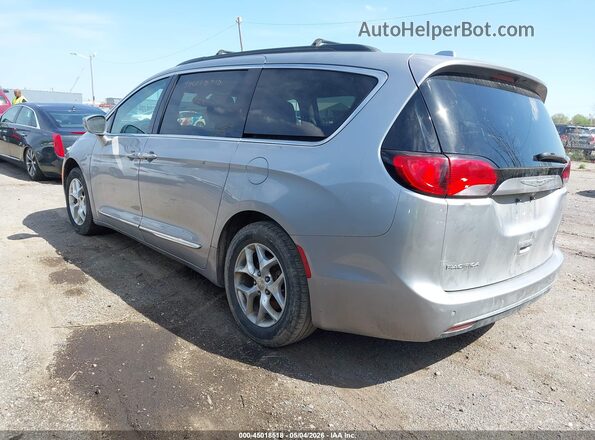 2C4RC1BG2HR743601 2017 CHRYSLER PACIFICA Серебряный Задняя левая четверть