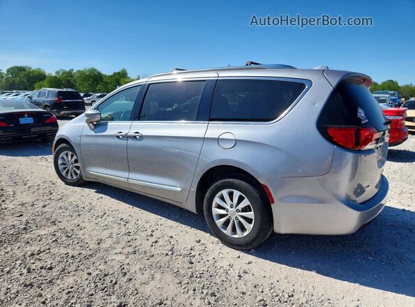 2C4RC1BG2JR119061 2018 CHRYSLER PACIFICA Серебряный Задняя левая четверть