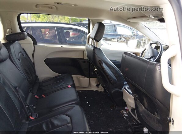 2C4RC1BG2JR124390 2018 CHRYSLER PACIFICA Черный Вид наклейки с VIN-кодом