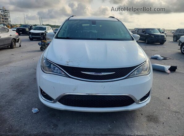 2C4RC1BG2LR125817 2020 CHRYSLER PACIFICA Белый Вид спереди