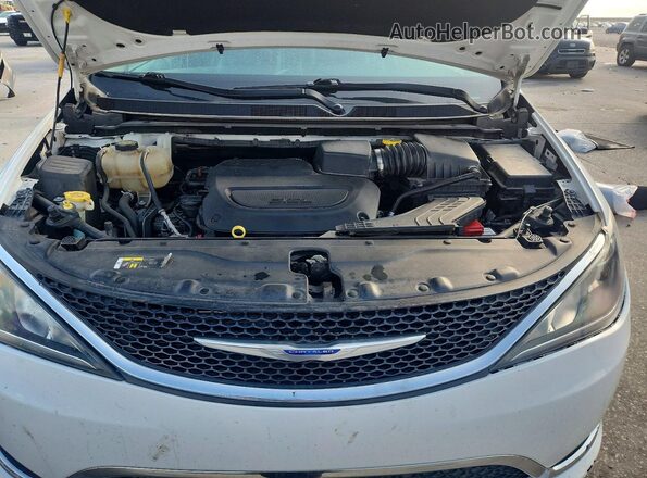 2C4RC1BG2LR125817 2020 CHRYSLER PACIFICA Белый Вид задней части салона