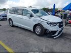 2022 Chrysler Pacifica Touring L White vin: 2C4RC1BG2NR138652